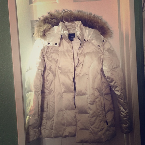Winter jacket never worn - Picture 1 of 1